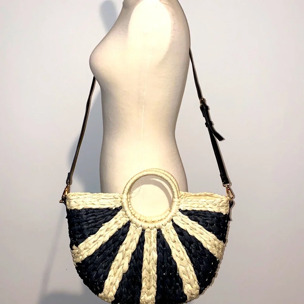 BP by Nordstrom woven straw handbag NWT - Picture 4 of 8